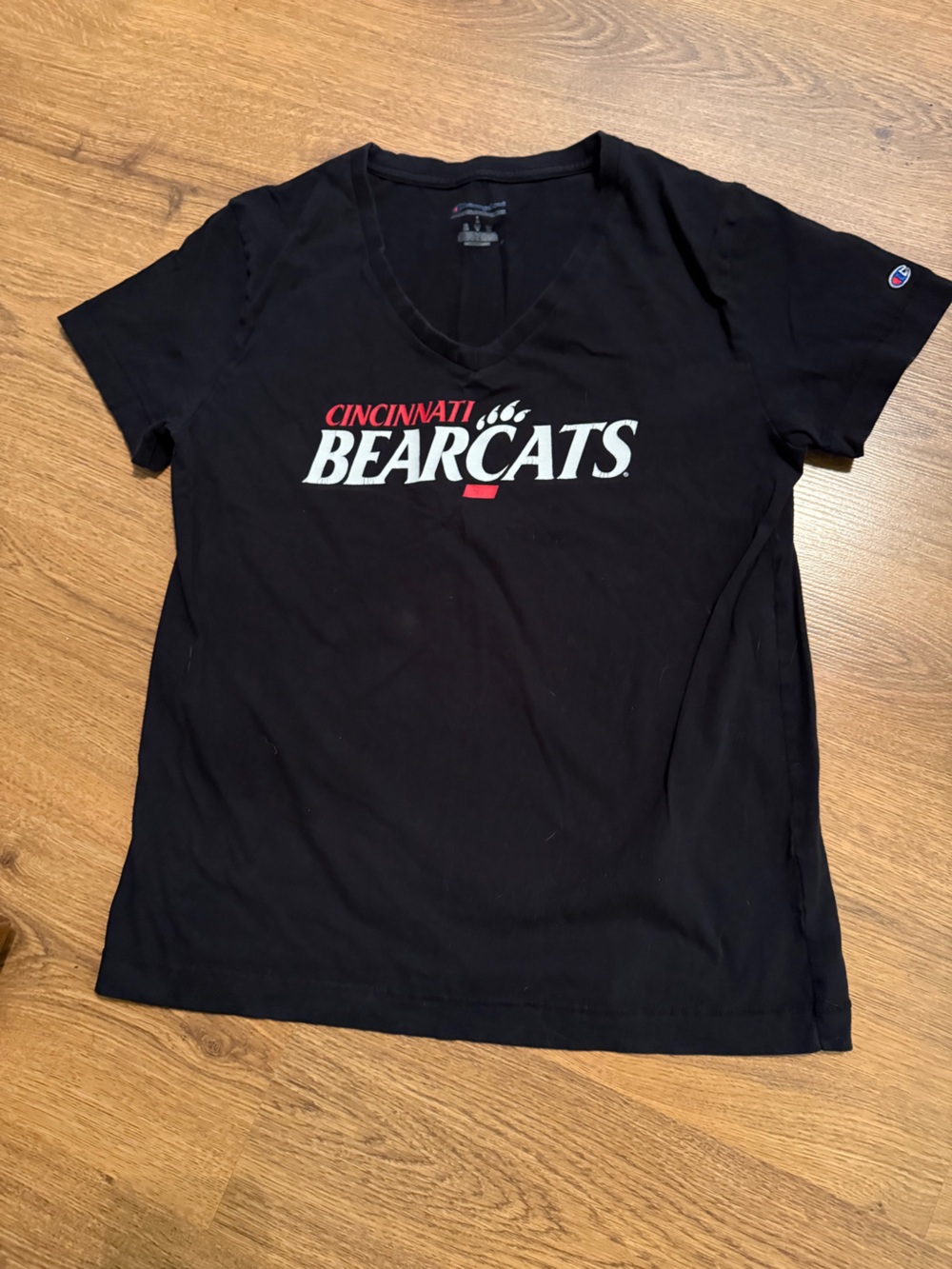University of Cincinnati Bearcats V Neck Tee Shirt